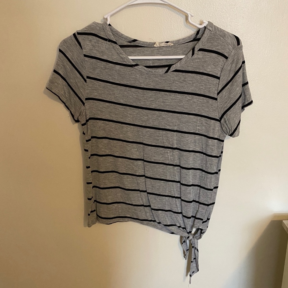 Striped Front-tie T-shirt